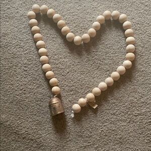 Elegant Cream Beaded Necklace